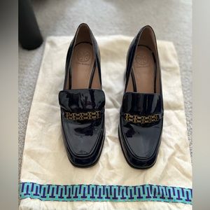 Vintage Tory Burch Size 6 Navy Blue Glossy Mid Heel Slip ons